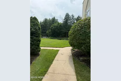 30 Mill Run W #241, Hightstown, NJ 08520 - Photo 5