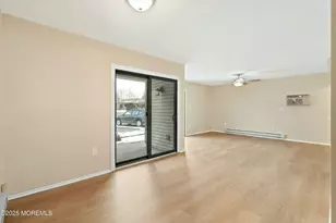 43 Eastport Ct, Red Bank, NJ 07701 - Photo 7
