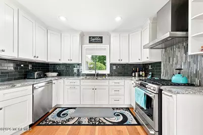 53 Ivy Way, Aberdeen Township, NJ 07747 - Photo 3