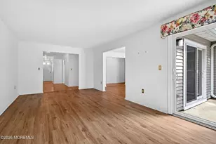 85 Woodshill Dr N, Lakewood, NJ 08701 - Photo 9