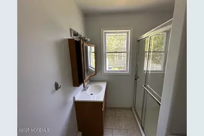 421 W Lincoln Avenue, Oakhurst, NJ 07755 - Photo 7