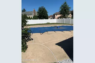 421 W Lincoln Avenue, Oakhurst, NJ 07755 - Photo 17