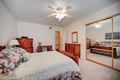 42 Piazza Correale #B, Freehold, NJ 07728 - Photo 29