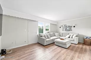 22 Barker Ave, Shrewsbury, NJ 07724 - Photo 5