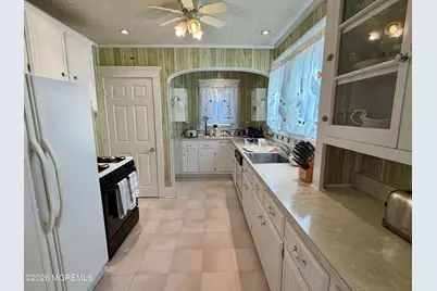 64 W George Street, Freehold, NJ 07728 - Photo 7