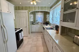 64 W George St, Freehold, NJ 07728 - Photo 7