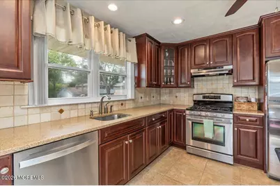 47 Cresci Boulevard, Hazlet Township, NJ 07730 - Photo 7
