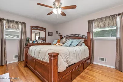 47 Cresci Boulevard, Hazlet Township, NJ 07730 - Photo 23