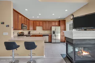 34 Chatsworth Rd, Manalapan Township, NJ 07726 - Photo 11