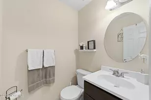 8 Cooper Ct, Freehold, NJ 07728 - Photo 11