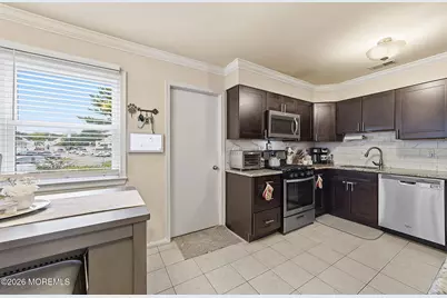 8 Cooper Court, Freehold, NJ 07728 - Photo 11