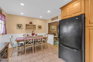 10 Garrett Pl, New Monmouth, NJ 07748 - Photo 27