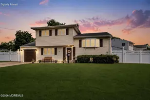 10 Garrett Pl, New Monmouth, NJ 07748 - Photo 3