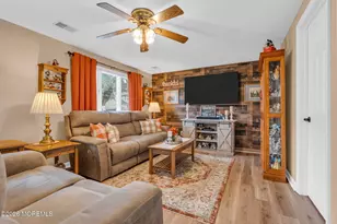 10 Garrett Pl, New Monmouth, NJ 07748 - Photo 17