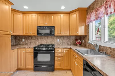 10 Garrett Place, New Monmouth, NJ 07748 - Photo 23