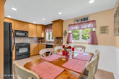 10 Garrett Place, New Monmouth, NJ 07748 - Photo 25