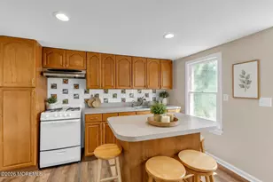 18 Maple Ave, Eatontown, NJ 07724 - Photo 3
