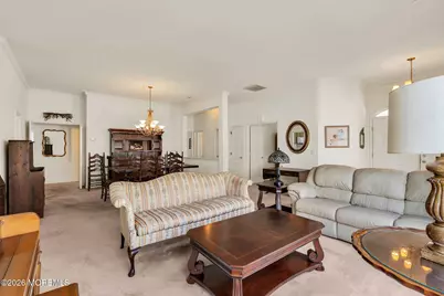 16 Bellflower Drive, Lakewood, NJ 08701 - Photo 11