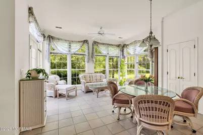 16 Bellflower Drive, Lakewood, NJ 08701 - Photo 21
