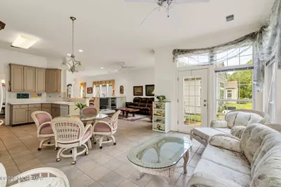 16 Bellflower Drive, Lakewood, NJ 08701 - Photo 25