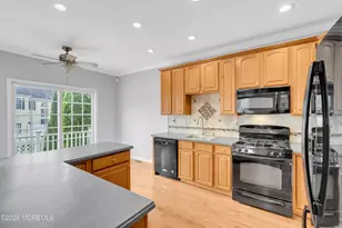 94 Deepwater Cir, Manalapan Township, NJ 07726 - Photo 19