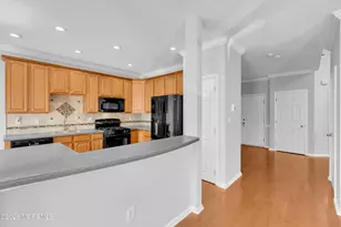 94 Deepwater Cir, Manalapan Township, NJ 07726 - Photo 17