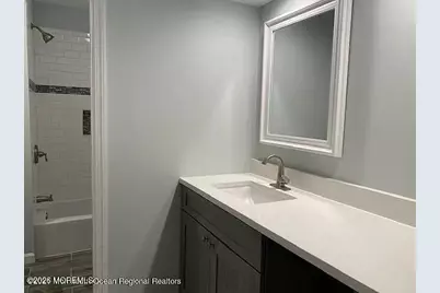 76 Manchester Court, Red Bank, NJ 07701 - Photo 15