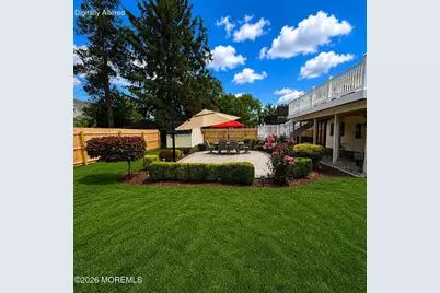 565 Sumner Avenue, Belford, NJ 07718 - Photo 23