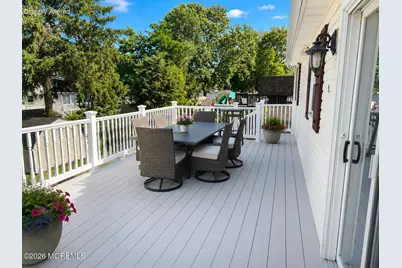 565 Sumner Avenue, Belford, NJ 07718 - Photo 21