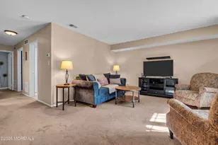 121 Dumbarton Hill Ct, Aberdeen Township, NJ 07747 - Photo 7