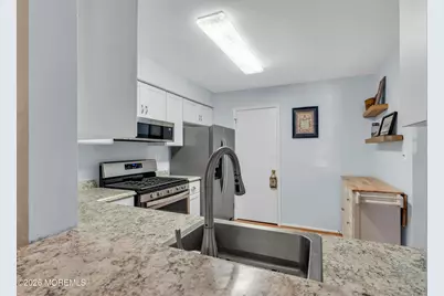 121 Dumbarton Hill Court, Aberdeen Township, NJ 07747 - Photo 5