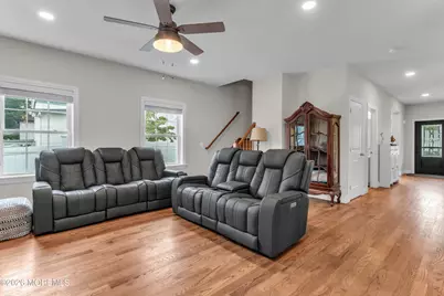 83 Center Avenue, Atlantic Highlands, NJ 07716 - Photo 19
