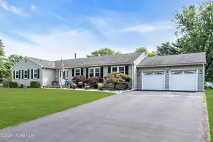 2 Coldspring Rd, Freehold, NJ 07728 - Photo 3