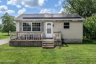 93 N Maple Ave, Tuckerton, NJ 08087 - Photo 1
