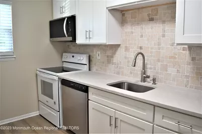 53 White Street #B, Eatontown, NJ 07724 - Photo 5