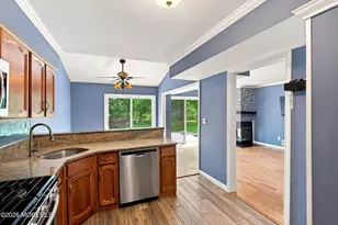 26 Malibu Dr, Eatontown, NJ 07724 - Photo 7