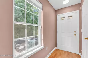 17 Forrest Ct, Tinton Falls, NJ 07753 - Photo 5