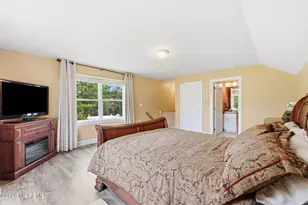 319 Valley View Cir, Freehold, NJ 07728 - Photo 21