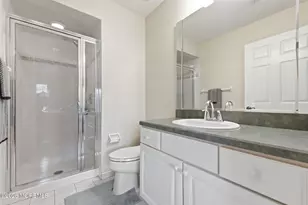 319 Valley View Cir, Freehold, NJ 07728 - Photo 33