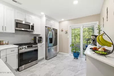 267 Century Way, Manalapan Township, NJ 07726 - Photo 7