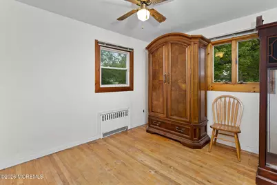 752 Park Avenue, Belford, NJ 07718 - Photo 21