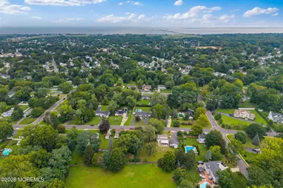 752 Park Avenue, Belford, NJ 07718 - Photo 31