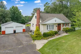 752 Park Ave, Belford, NJ 07718 - Photo 1
