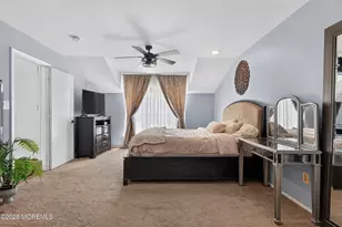 39 Kentucky Way, Freehold, NJ 07728 - Photo 25