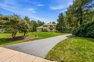 195 Lamdan Ln, Toms River Township, NJ 08753 - Photo 5