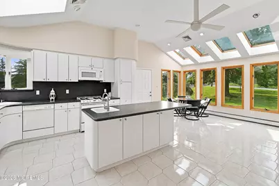 189 Kensington Avenue, Colonia, NJ 07067 - Photo 21