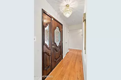 189 Kensington Avenue, Colonia, NJ 07067 - Photo 9