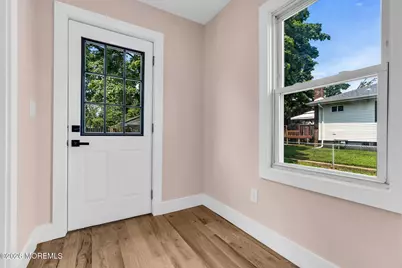 248 Thompson Avenue, Middletown, NJ 07748 - Photo 17