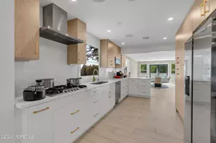 24 Johnston St, Oakhurst, NJ 07755 - Photo 3