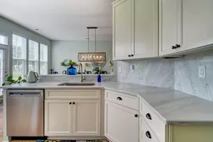 2 Williamsburg Ct, Upper Freehold Township, NJ 08501 - Photo 17